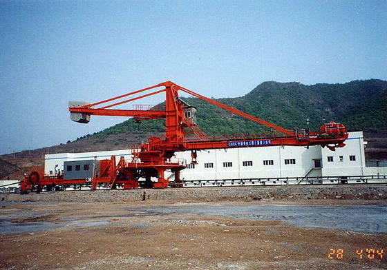 कोयला भंडारण के लिए थोक सामग्री स्टॉकयार्ड स्टैकिंग और पुनः दावा उपकरण